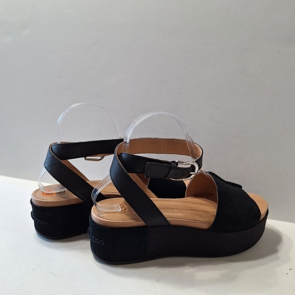 UGG (NEW) Black Suede Leather Designer Chapala Platform Wedge Shoes Size 8.5 - Picture 6 of 13